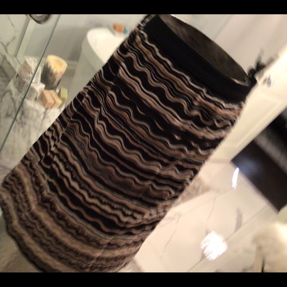 COPY - Vintage missoni skirt knee length size 40 or a small black knit final pr… - Picture 13 of 13